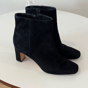 Elegant J McLaughlin Black Suede Ankle Boots. Like new